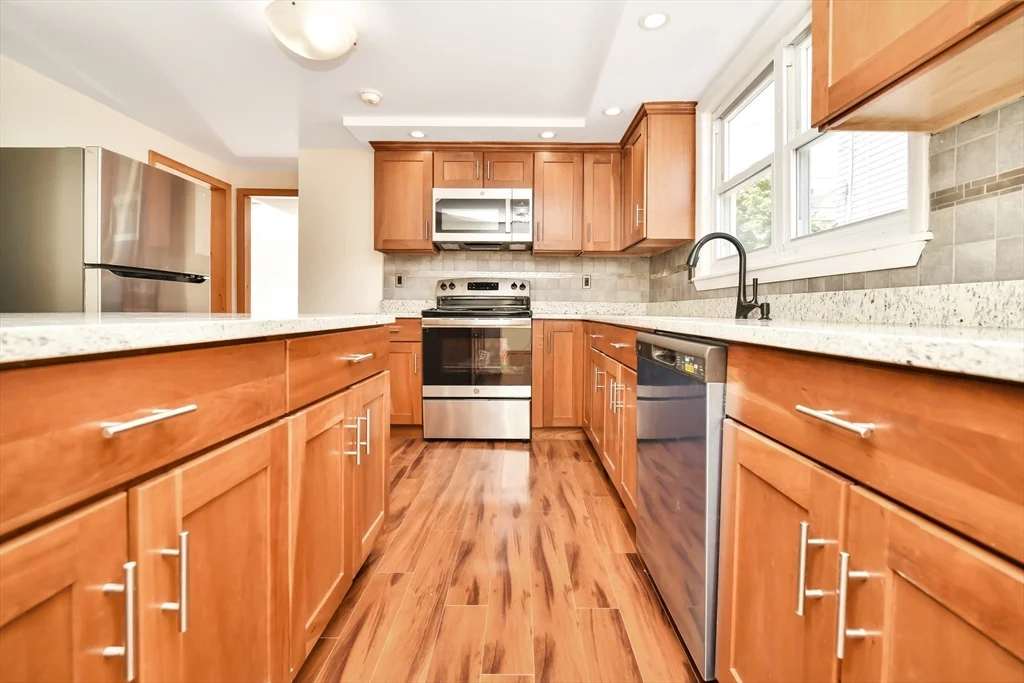 3 bed, 1 bath apartment for rent at 77 Swan St Unit 2, Everett — photo 1 of 27