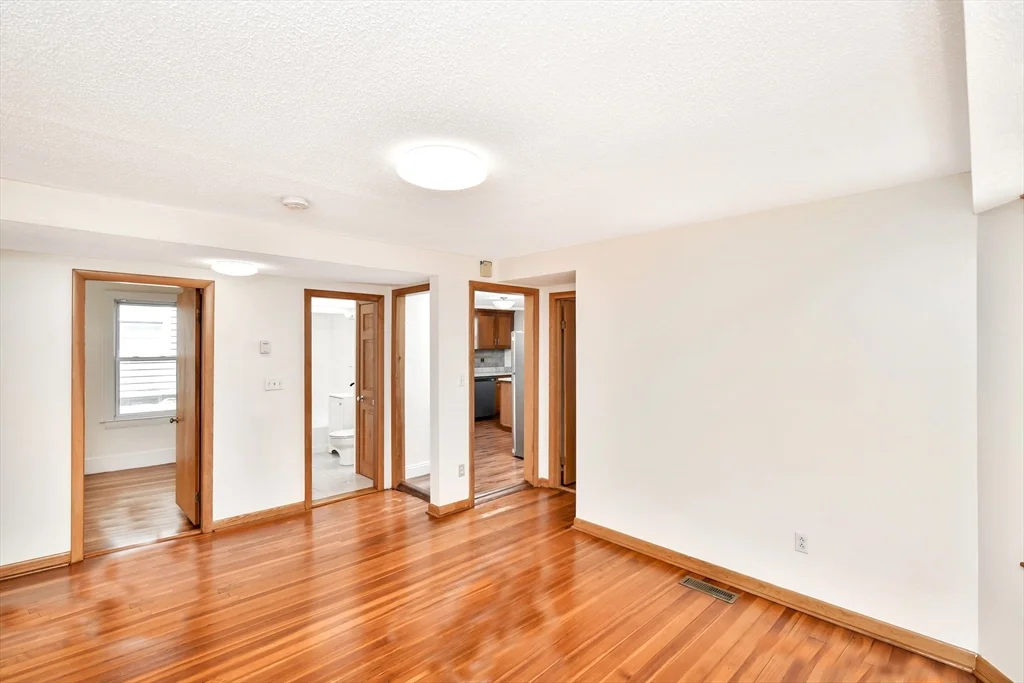 3 bed, 1 bath apartment for rent at 77 Swan St Unit 2, Everett — photo 10 of 27