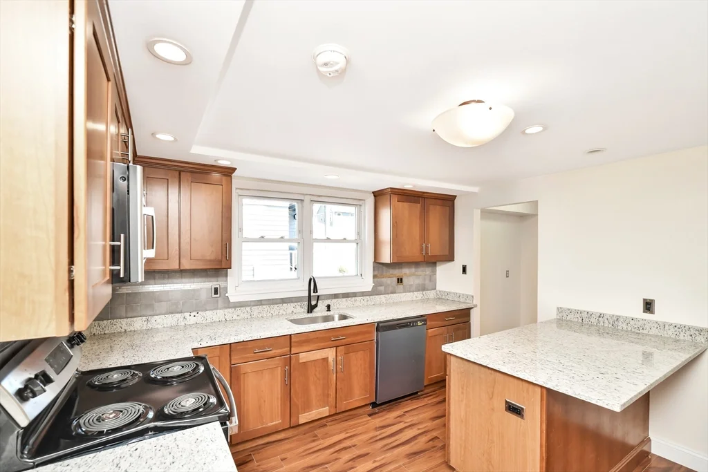 3 bed, 1 bath apartment for rent at 77 Swan St Unit 2, Everett — photo 18 of 27