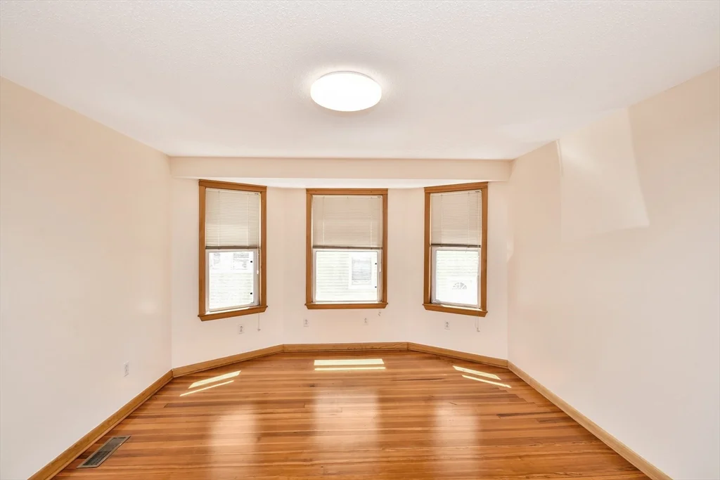 3 bed, 1 bath apartment for rent at 77 Swan St Unit 2, Everett — photo 8 of 27