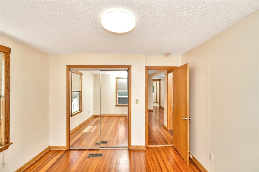 3 bed, 1 bath apartment for rent at 77 Swan St Unit 2, Everett — photo 13 of 27