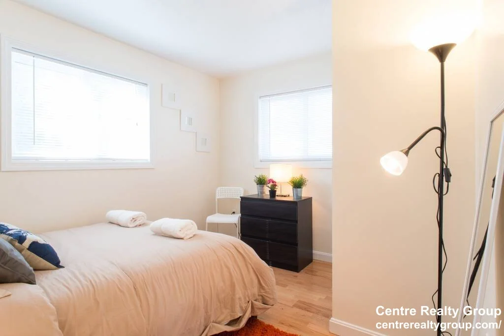 2 bed, 1 bath apartment for rent at 77 Thingvalla Ave Unit ., Belmont — photo 6 of 10