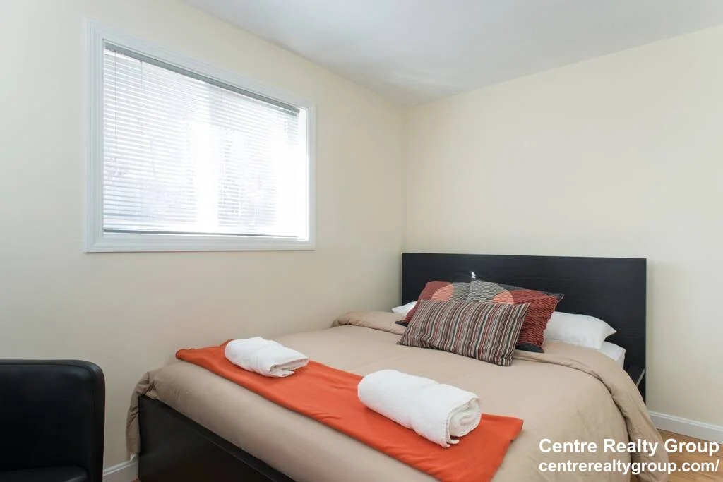 2 bed, 1 bath apartment for rent at 77 Thingvalla Ave Unit ., Belmont — photo 8 of 10