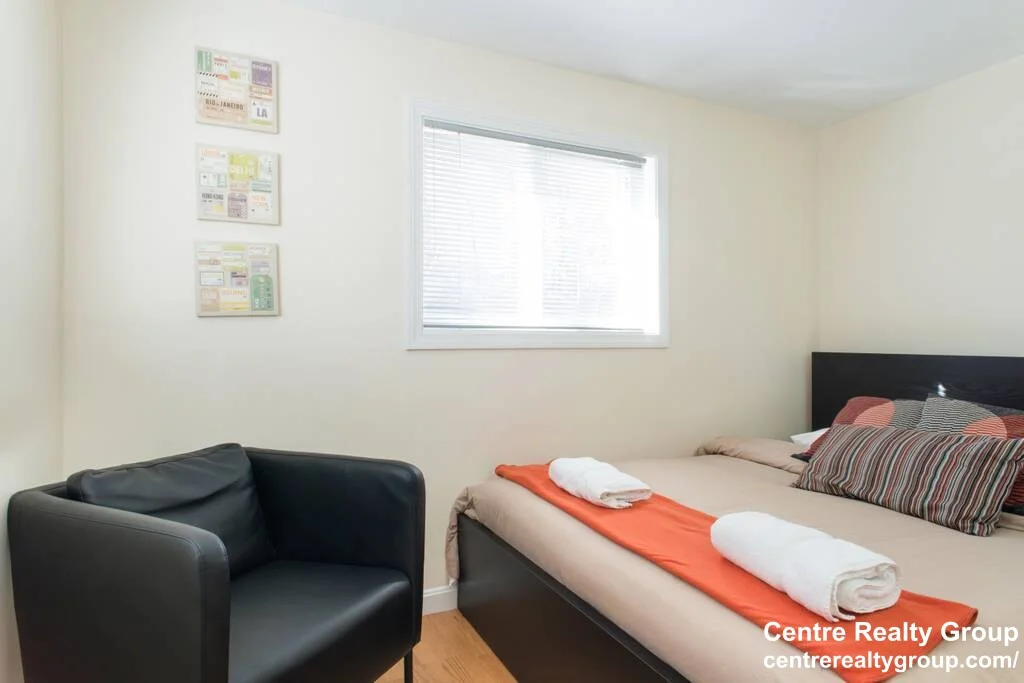 2 bed, 1 bath apartment for rent at 77 Thingvalla Ave Unit ., Belmont — photo 9 of 10