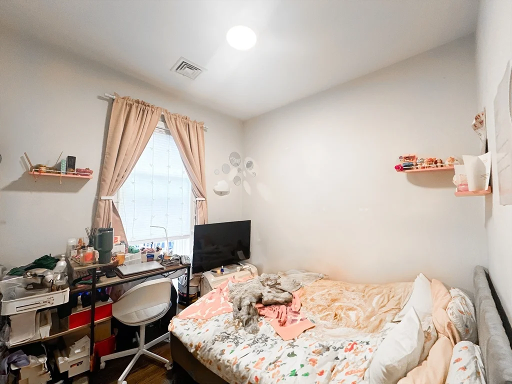 3 bed, 2 bath apartment for rent at 77 Torrey St Unit 2, Dorchester — photo 13 of 20