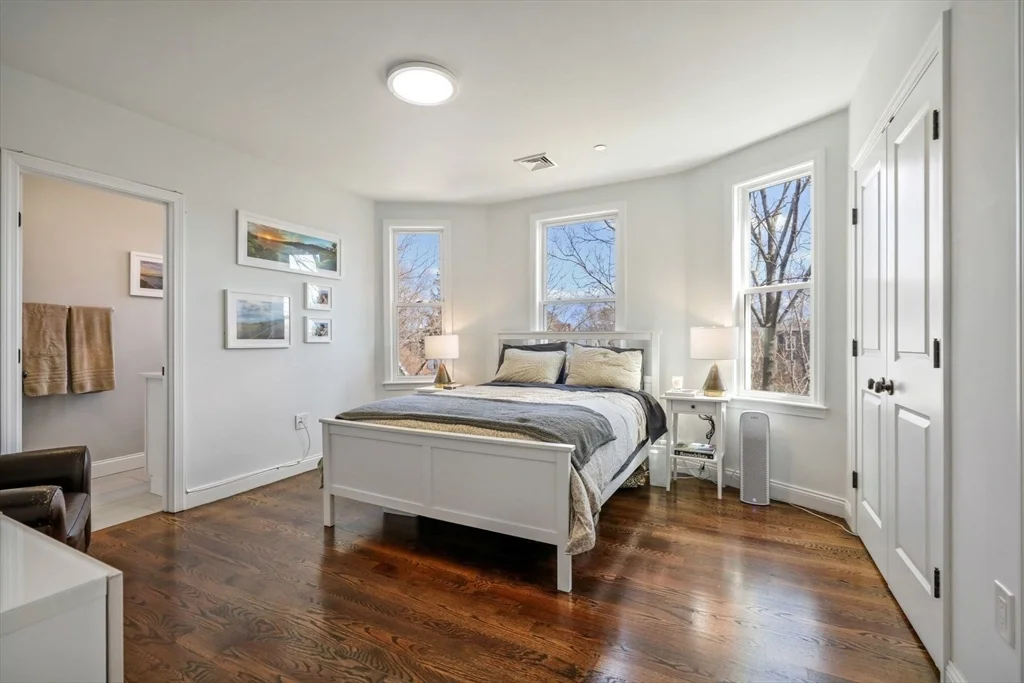3 bed, 2 bath apartment for rent at 77 Torrey St Unit 3, Dorchester — photo 12 of 23