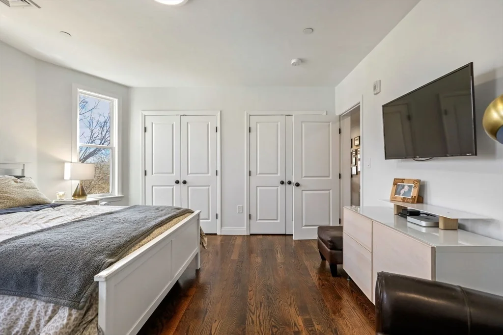 3 bed, 2 bath apartment for rent at 77 Torrey St Unit 3, Dorchester — photo 14 of 23