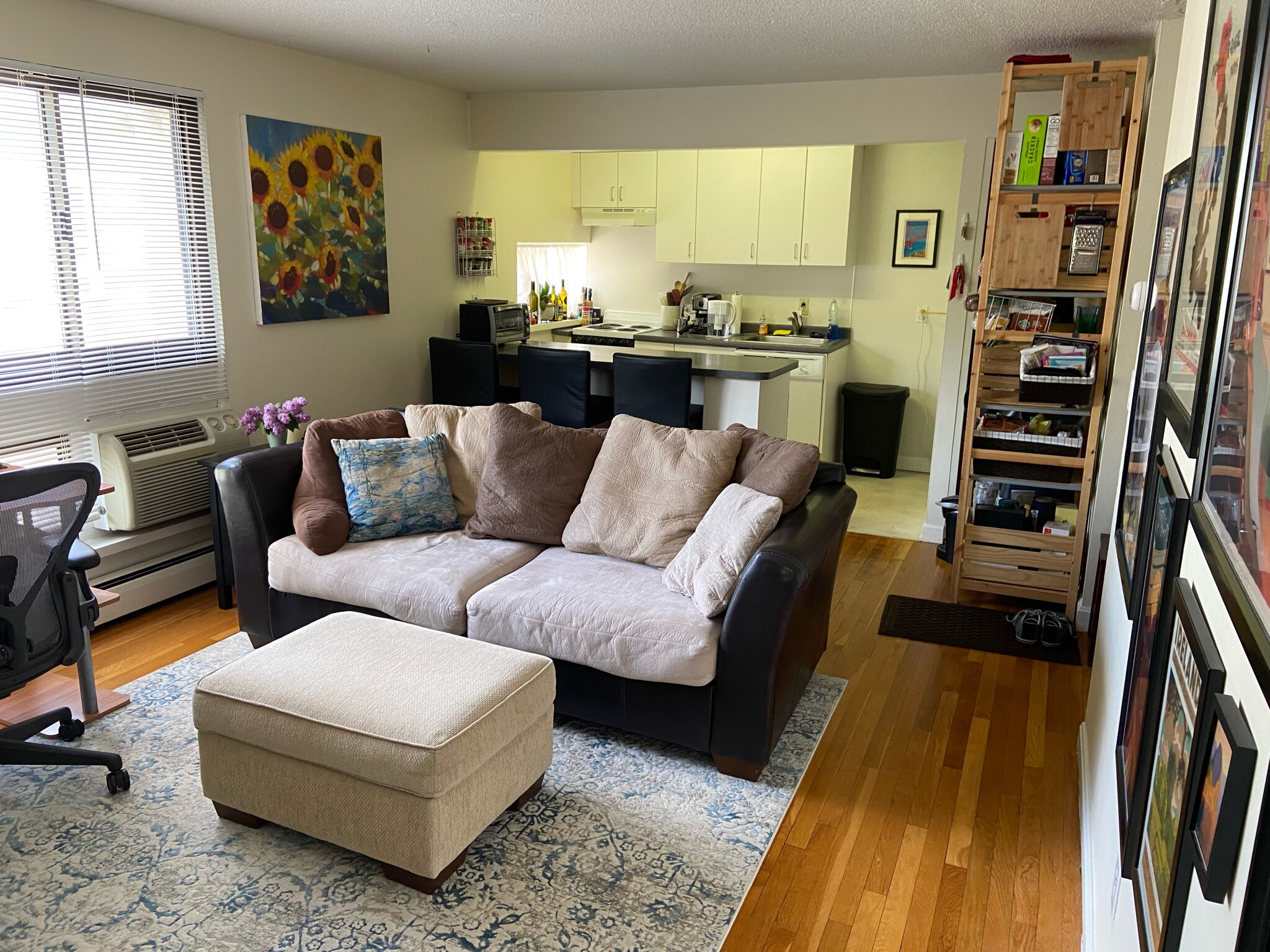 2 bed, 1 bath apartment for rent at 77 Trowbridge St Unit 33, Mid-Cambridge