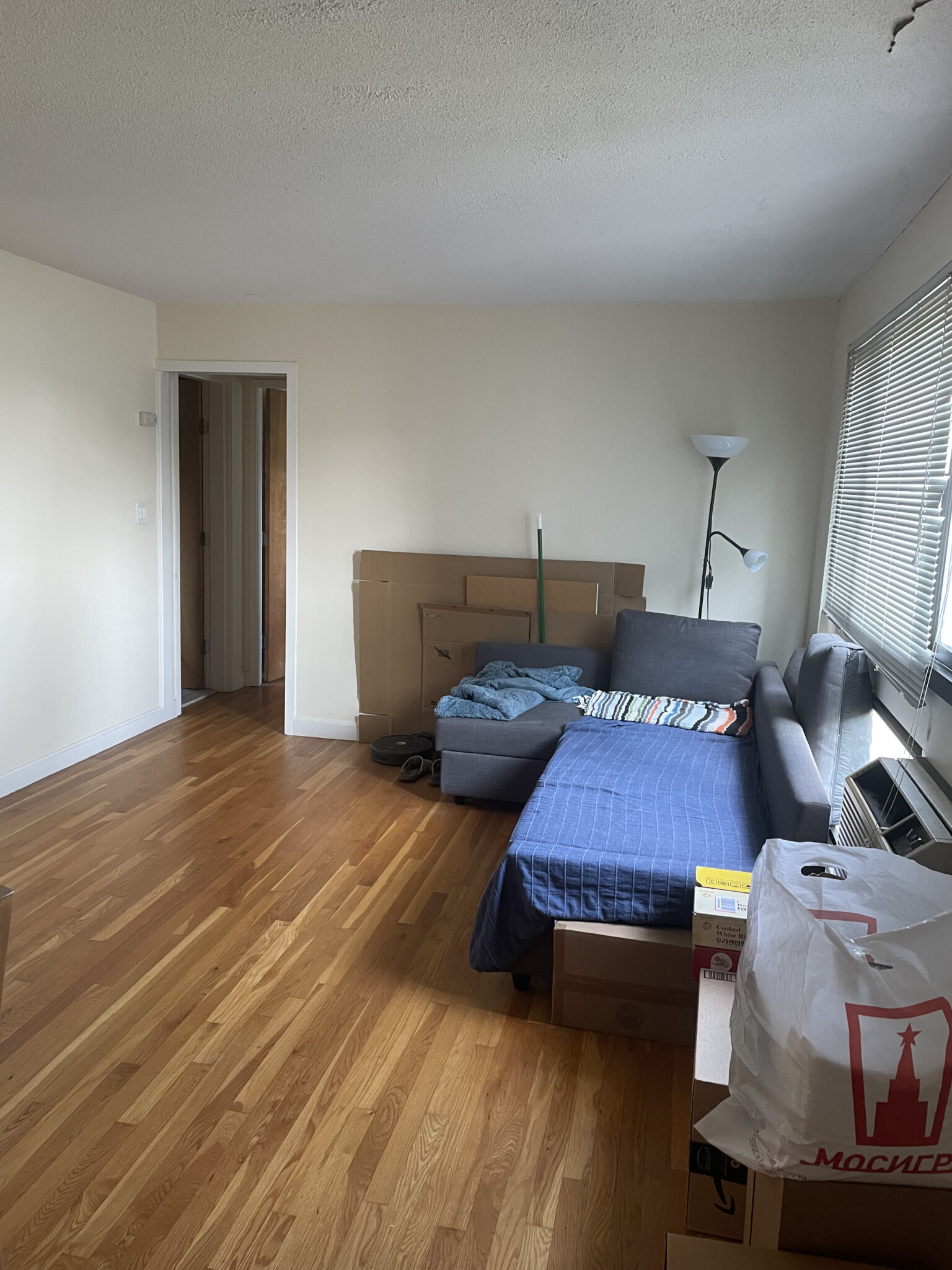1 bed, 1 bath apartment for rent at 77 Trowbridge St Unit 61, Mid-Cambridge — photo 1 of 9