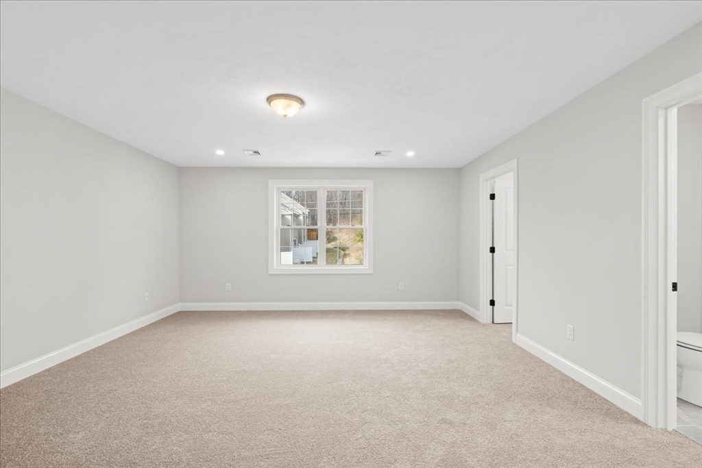 3 bed, 2 bath apartment for rent at 77 Upland St Unit -, Worcester — photo 15 of 37
