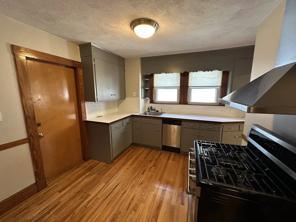 2 bed, 1 bath apartment for rent at 77 Walk Hill Unit 1, Jamaica Plain — photo 11 of 29
