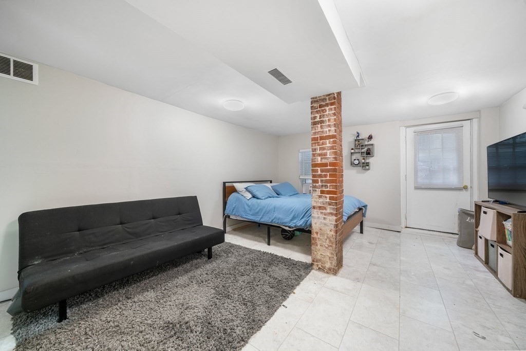 3 bed, 1 bath apartment for rent at 77 Webster St Unit 1, East Boston — photo 8 of 11