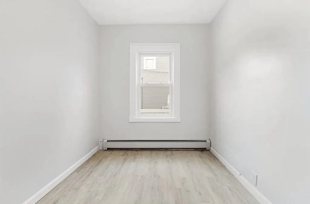 3 bed, 1 bath apartment for rent at 77 Weetamoe St Unit 2, Fall River — photo 5 of 14