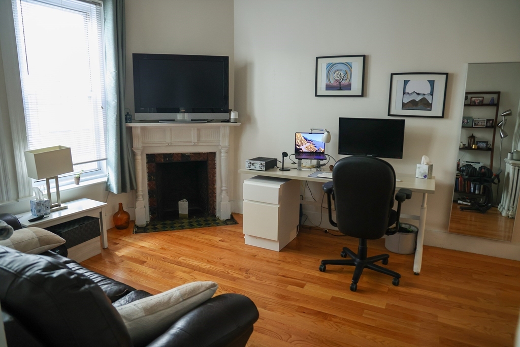 1 bed, 1 bath apartment for rent at 77 Westland Ave Unit 5, Fenway
