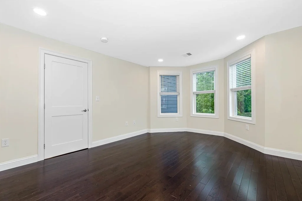7 bed, 4+ bath apartment for rent at 77 Winchester St, Medford — photo 17 of 38