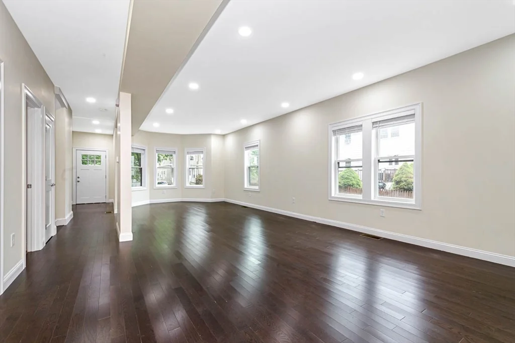 7 bed, 4+ bath apartment for rent at 77 Winchester St, Medford — photo 2 of 38