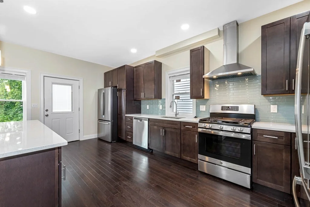 7 bed, 4+ bath apartment for rent at 77 Winchester St, Medford — photo 5 of 38