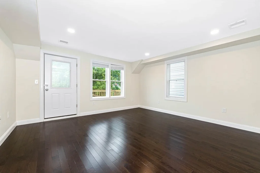 7 bed, 4+ bath apartment for rent at 77 Winchester St, Medford — photo 20 of 38