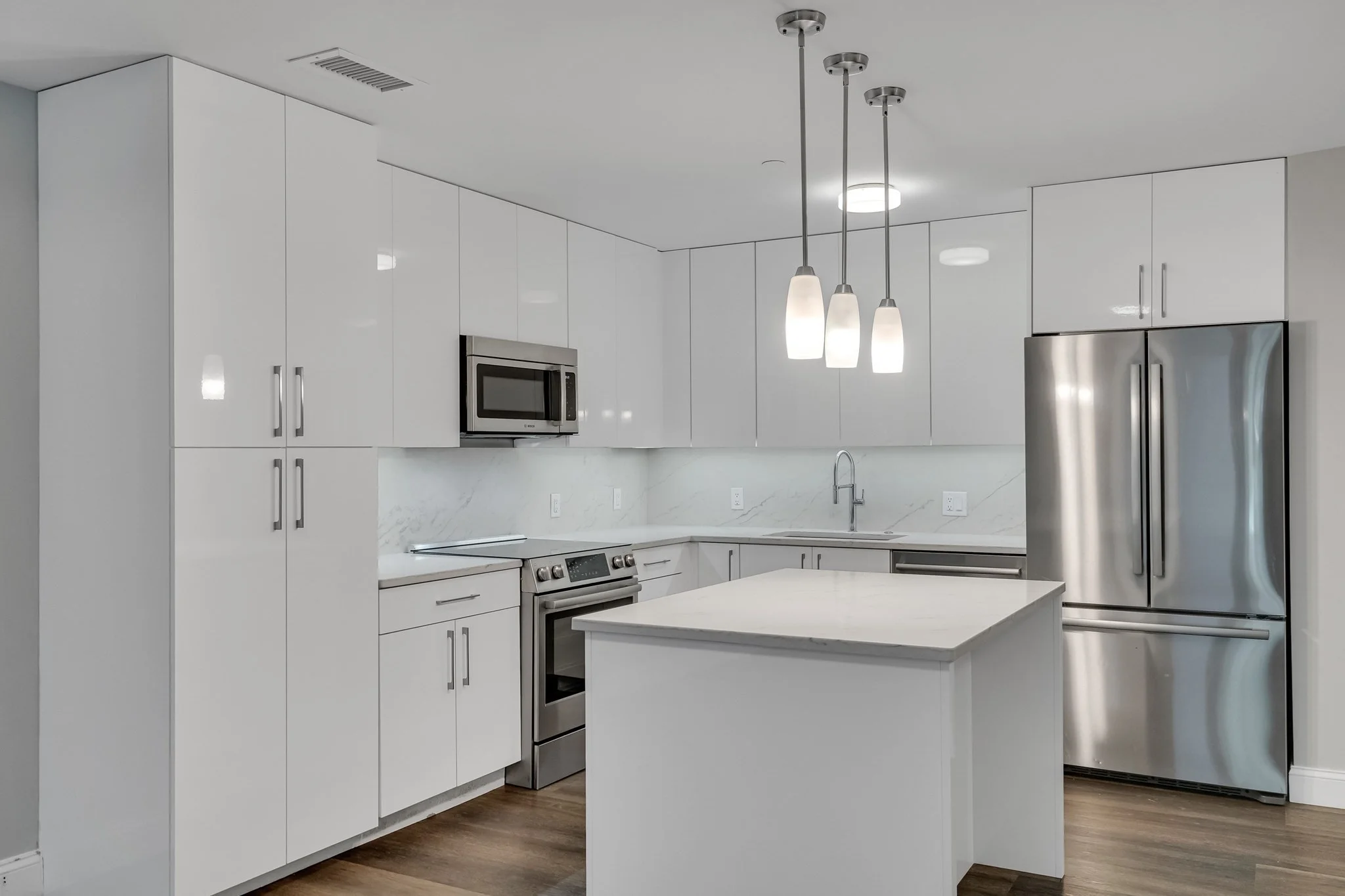 3 bed, 2 bath apartment for rent at 771-781 Harrison Ave Unit 406, South End — photo 5 of 29