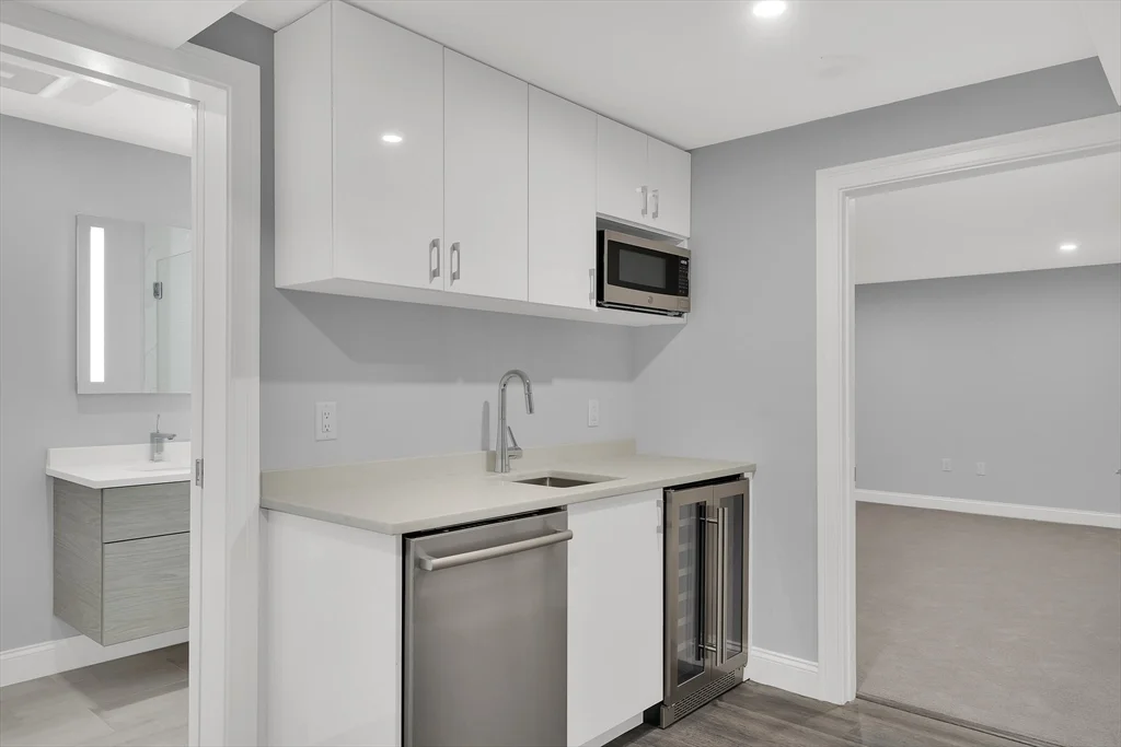 3 bed, 3 bath apartment for rent at 771-781 Harrison Unit PH-7, South End — photo 23 of 24