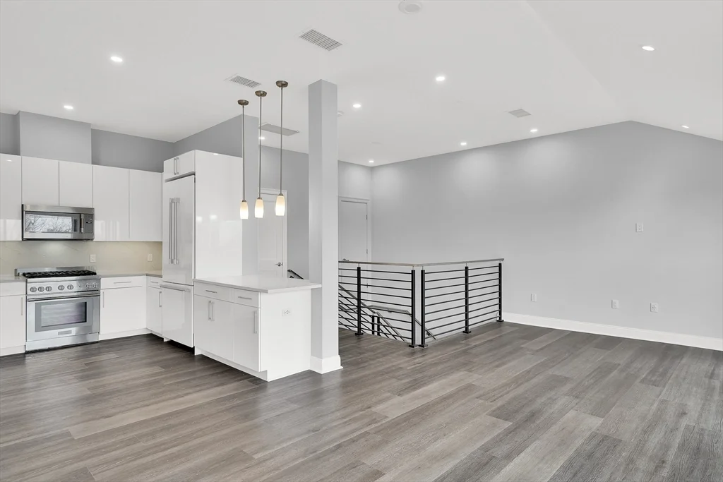 3 bed, 3 bath apartment for rent at 771-781 Harrison Unit PH-7, South End — photo 4 of 24