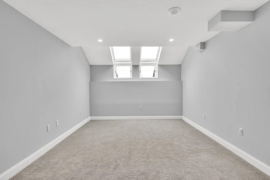 3 bed, 3 bath apartment for rent at 771-781 Harrison Unit PH-8, South End — photo 16 of 24