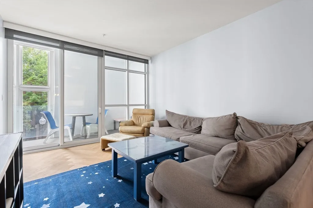 3 bed, 2 bath apartment for rent at 771 Harrison Ave Unit 206, South End — photo 5 of 22