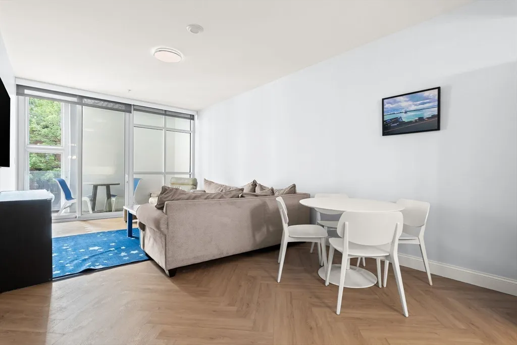 3 bed, 2 bath apartment for rent at 771 Harrison Ave Unit 206, South End — photo 4 of 22