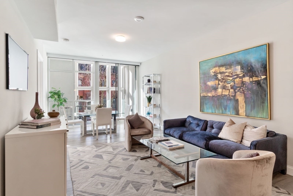 1 bed, 1 bath apartment for rent at 771 Harrison Ave Unit 2G, South End — photo 1 of 27