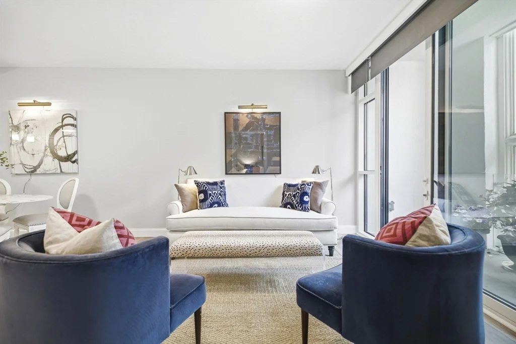1 bed, 1 bath apartment for rent at 771 Harrison Ave Unit 303, South End — photo 4 of 28