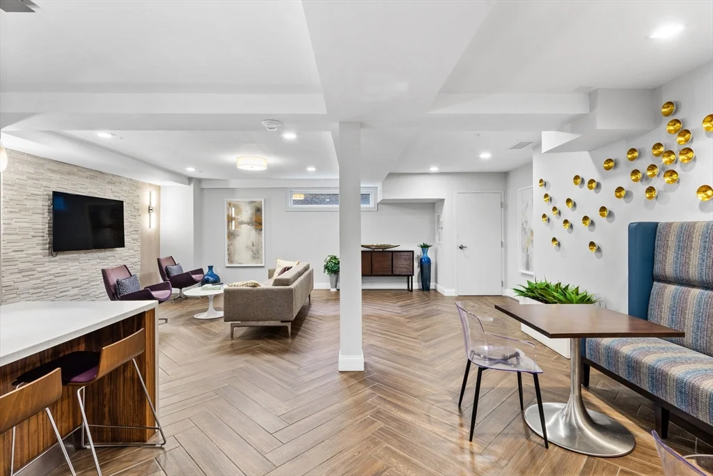 1 bed, 1 bath apartment for rent at 771 Harrison Ave Unit 309, South End — photo 37 of 40
