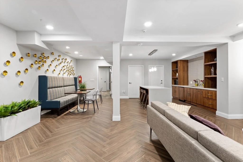 1 bed, 1 bath apartment for rent at 771 Harrison Ave Unit 309, South End — photo 39 of 40