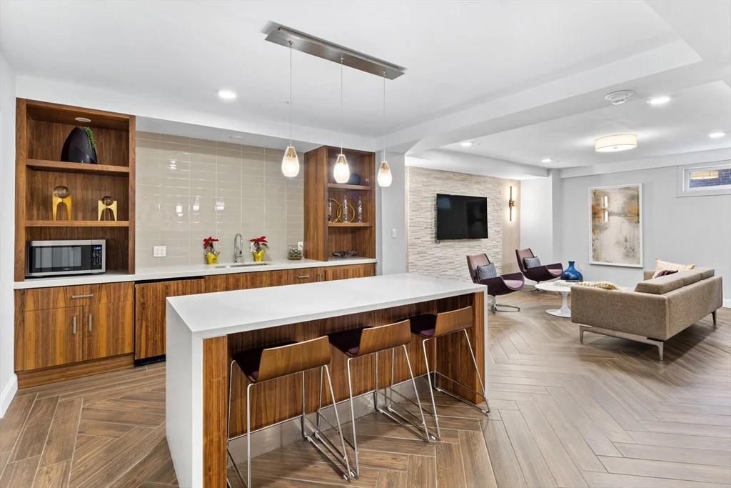 1 bed, 1 bath apartment for rent at 771 Harrison Ave Unit 309, South End — photo 36 of 40