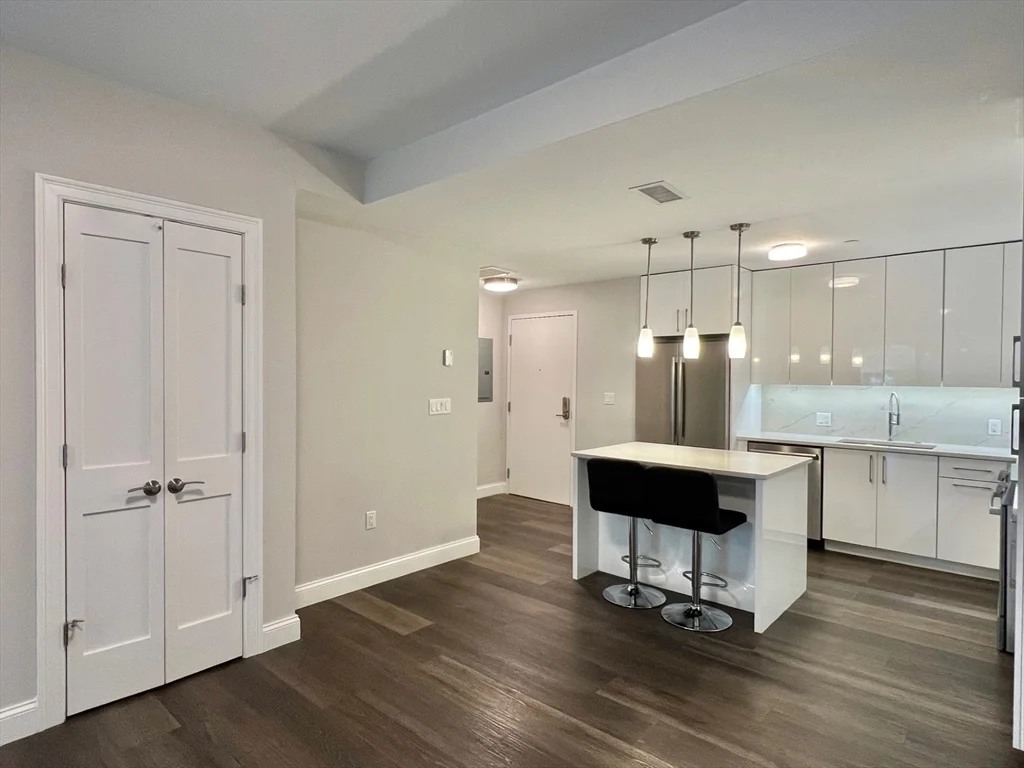 1 bed, 1.5 bath apartment for rent at 771 Harrison Ave Unit 401, South End — photo 1 of 22