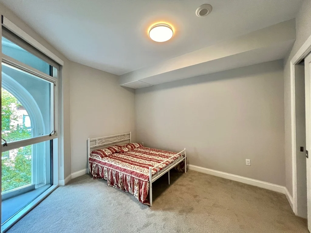 1 bed, 1.5 bath apartment for rent at 771 Harrison Ave Unit 401, South End — photo 6 of 22