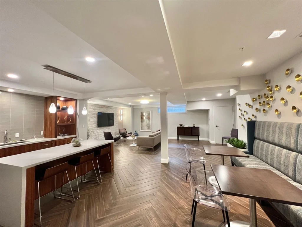 1 bed, 1.5 bath apartment for rent at 771 Harrison Ave Unit 401, South End — photo 16 of 22