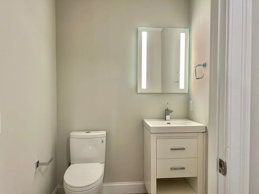 1 bed, 1.5 bath apartment for rent at 771 Harrison Ave Unit 401, South End — photo 12 of 22