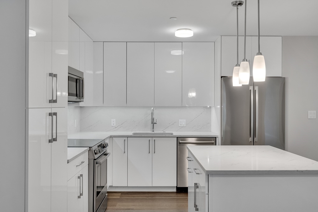 3 bed, 2 bath apartment for rent at 771 Harrison Ave Unit 406, South End — photo 6 of 29