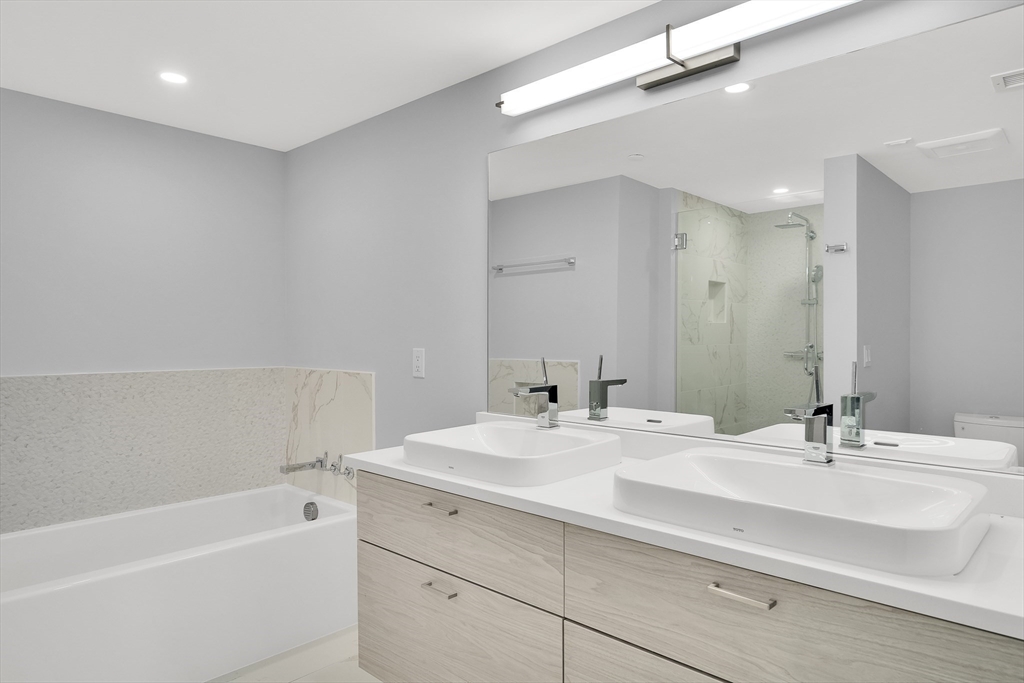 3 bed, 3 bath apartment for rent at 771 Harrison Ave Unit PH-5, South End — photo 17 of 24