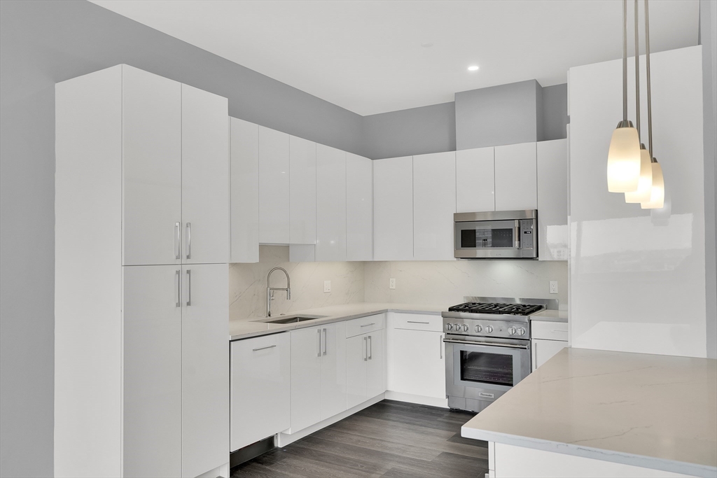 3 bed, 3 bath apartment for rent at 771 Harrison Ave Unit PH-5, South End — photo 8 of 24