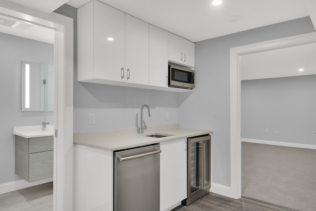3 bed, 3 bath apartment for rent at 771 Harrison Ave Unit PH-6, South End — photo 23 of 24