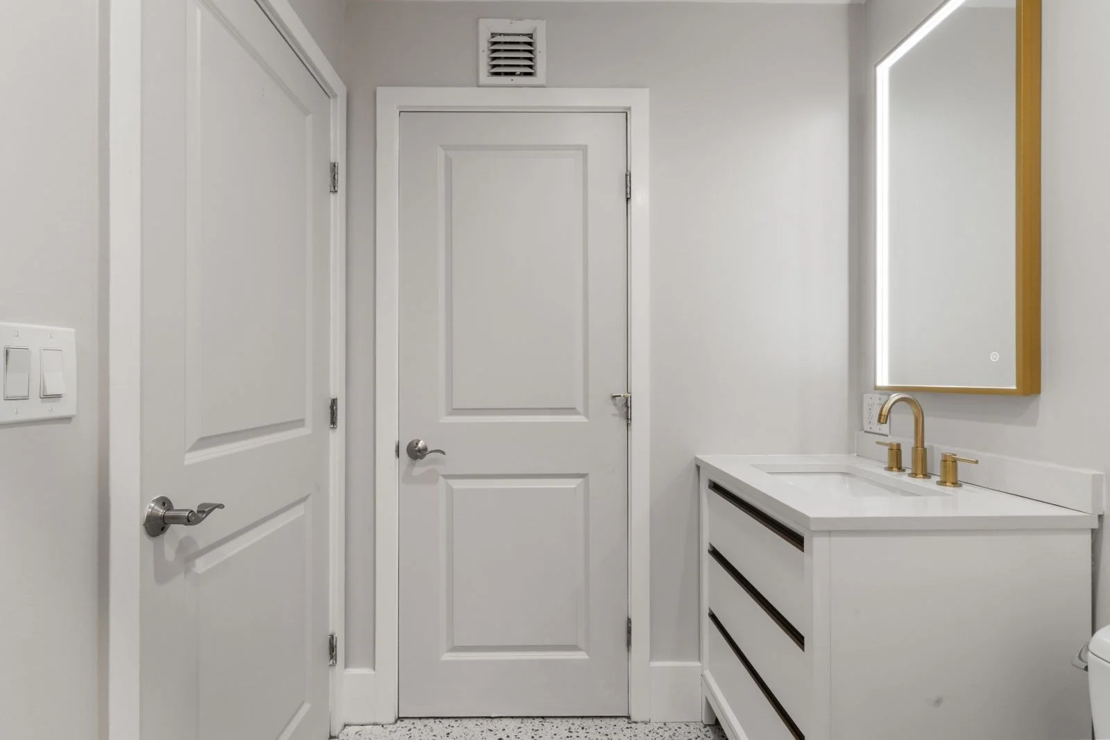 1 bed, 1 bath apartment for rent at 771 Tremont St Unit 1, South End — photo 17 of 20