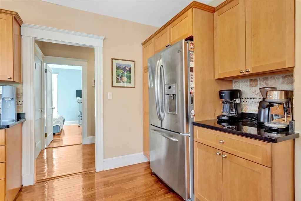 1 bed, 1 bath apartment for rent at 772 Centre St Unit 4, Jamaica Plain — photo 2 of 9