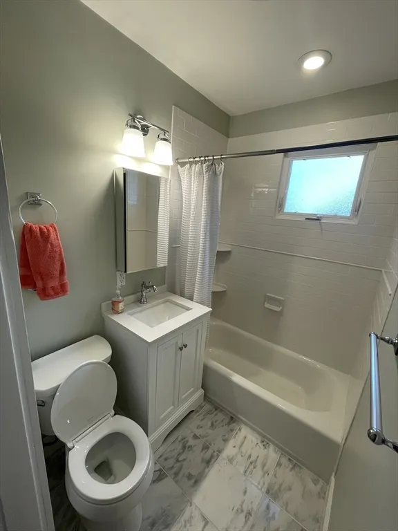 1 bed, 1 bath apartment for rent at 772 Centre St Unit 4, Jamaica Plain — photo 8 of 9