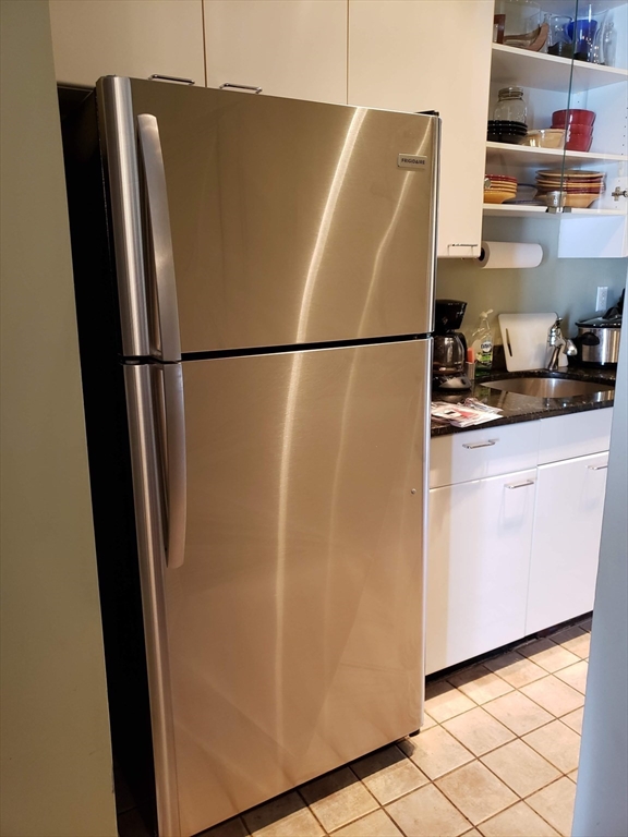 3 bed, 2 bath apartment for rent at 772 East 7th St Unit 1, South Boston — photo 3 of 5