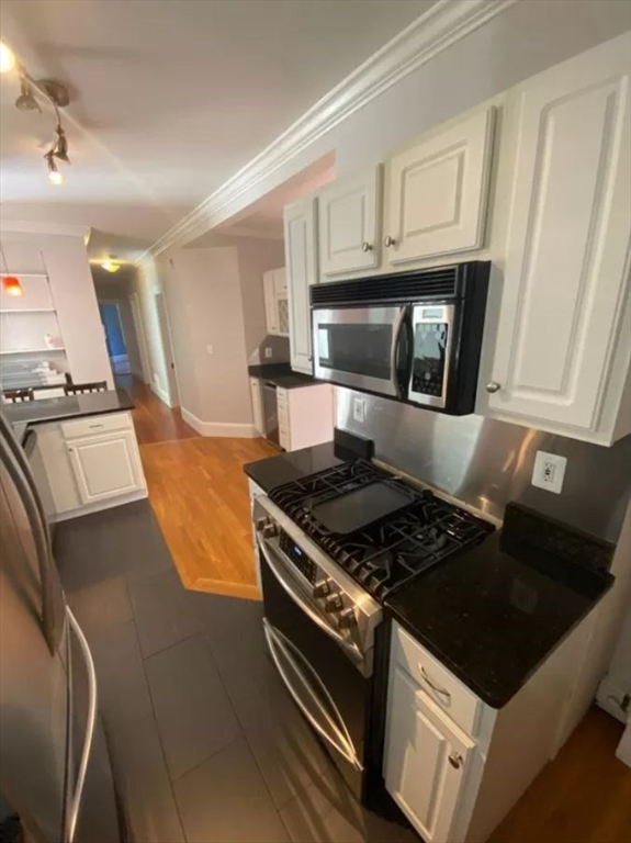 3 bed, 1 bath apartment for rent at 773 Columbia Rd Unit 1, Boston — photo 21 of 35