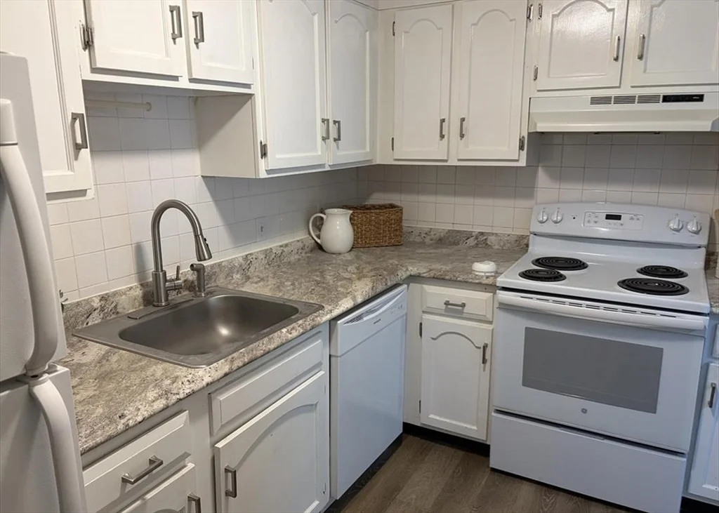 2 bed, 1 bath apartment for rent at 773 Mass Ave Unit c9, Boxborough — photo 2 of 6