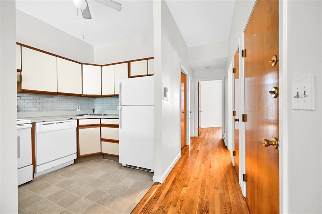 2 bed, 2 bath apartment for rent at 773 Tremont Unit 2, South End — photo 3 of 19