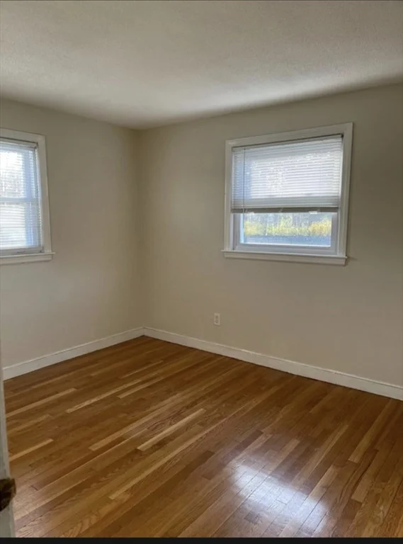 2 bed, 1 bath apartment for rent at 775 Lagrange Unit 3, West Roxbury — photo 5 of 9