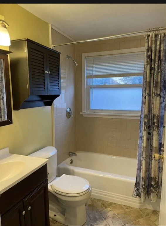 2 bed, 1 bath apartment for rent at 775 Lagrange Unit 3, West Roxbury — photo 9 of 9